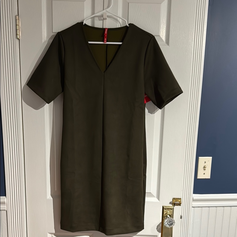 SPANX Sueded Green Sheath Dress V-Neck Short Sleeve